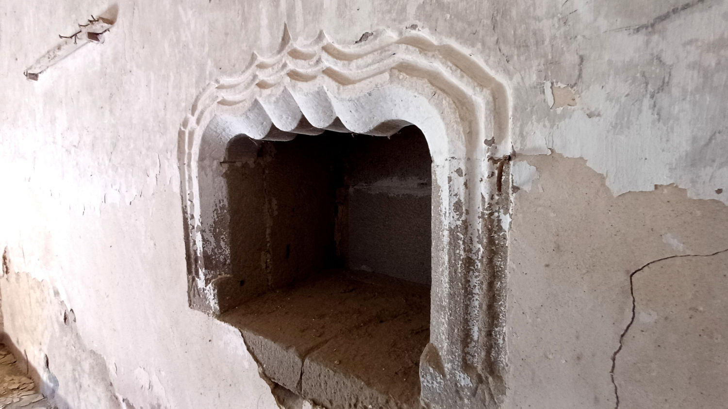 Pequeño espacio retratado en el interior de la capilla.