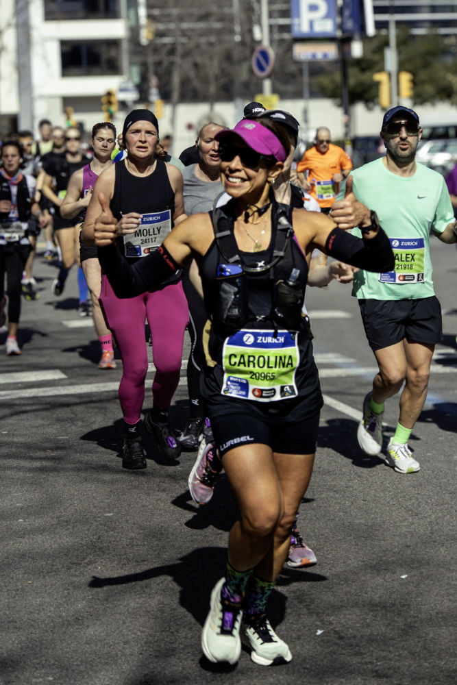 La alegría de participar en la Maratón de Barcelona 2025.