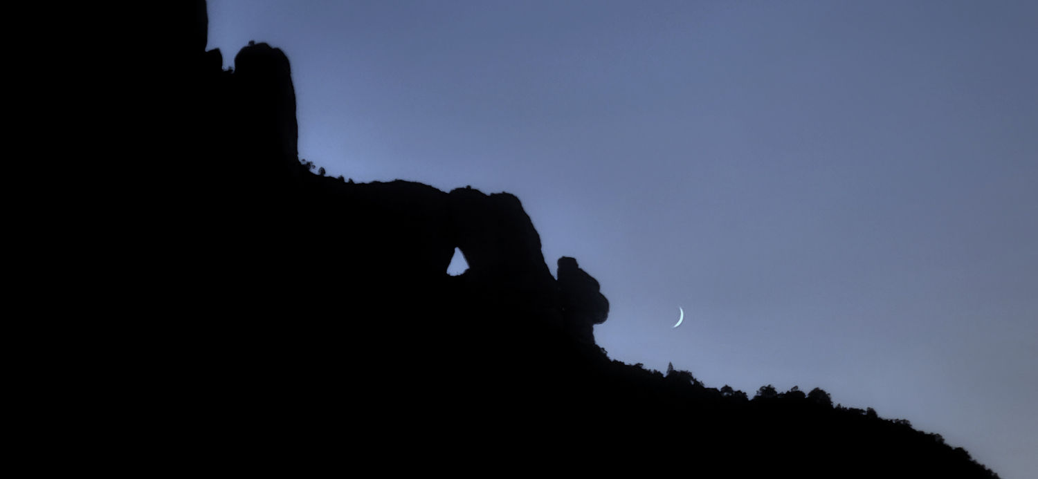 Noche en la Roca Foradada de Montserrat.