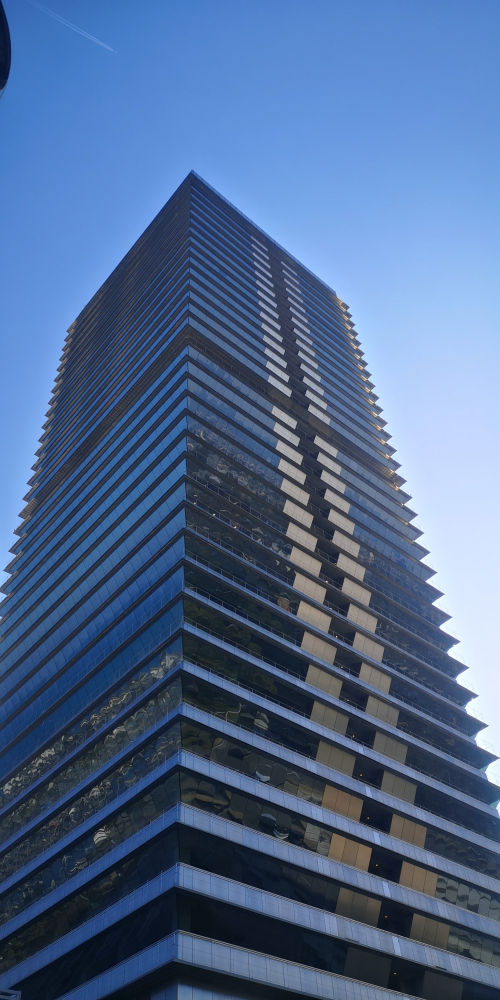 Otra perspectiva de la Torre Mapfre.