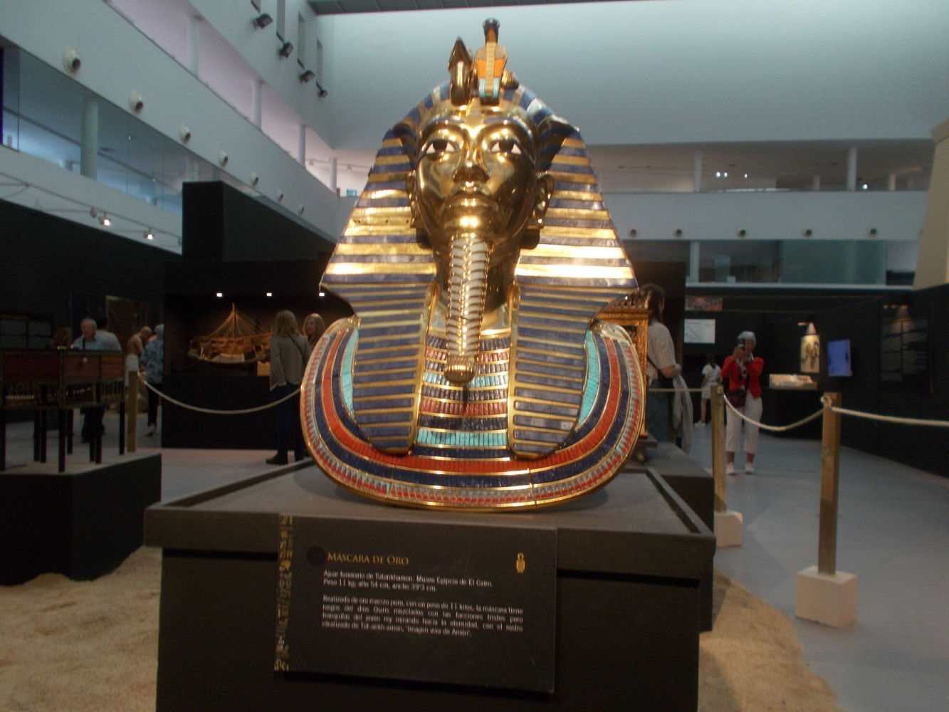 Reproducción de la máscara de  Tutankamón.