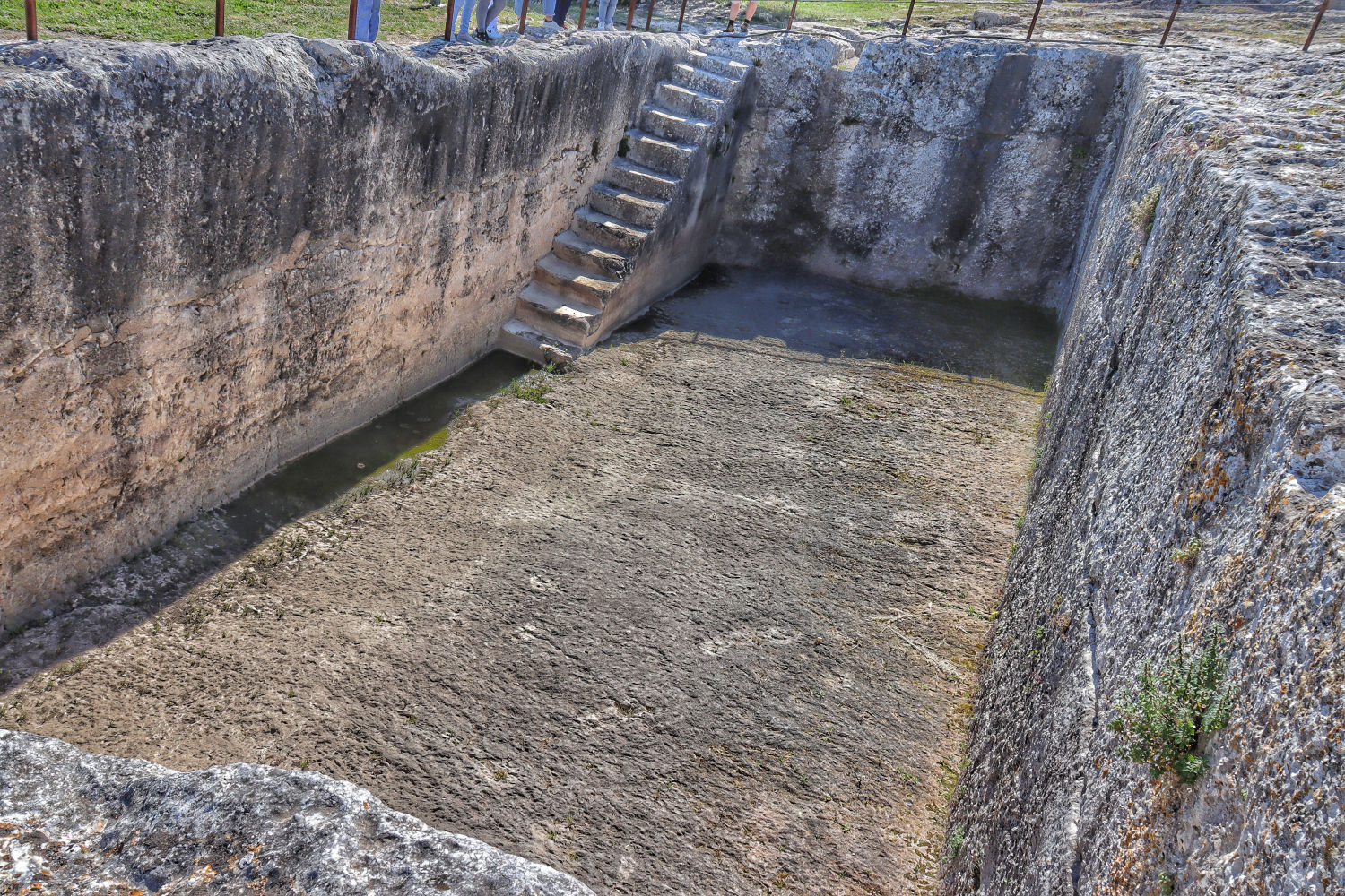 Ruinas del castillo de Olèrdola.