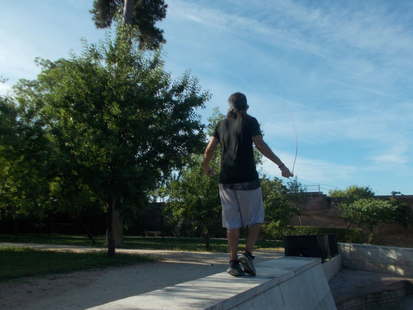 Saltando a la cuerda en El Retiro.