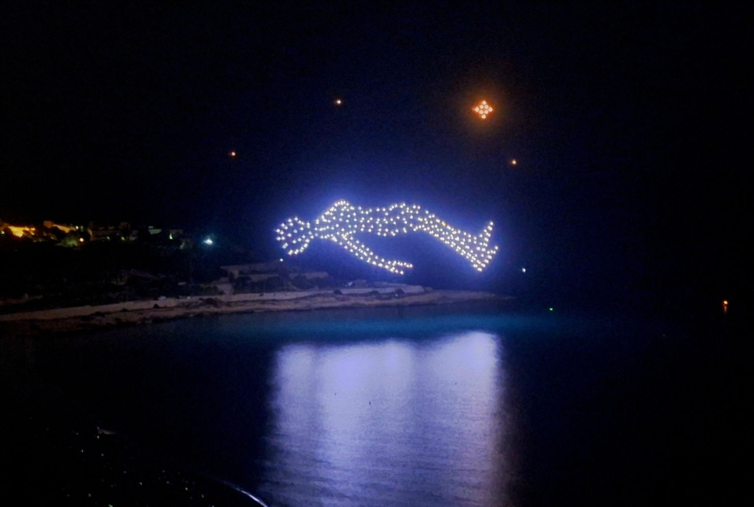 Figura recreada con drones.