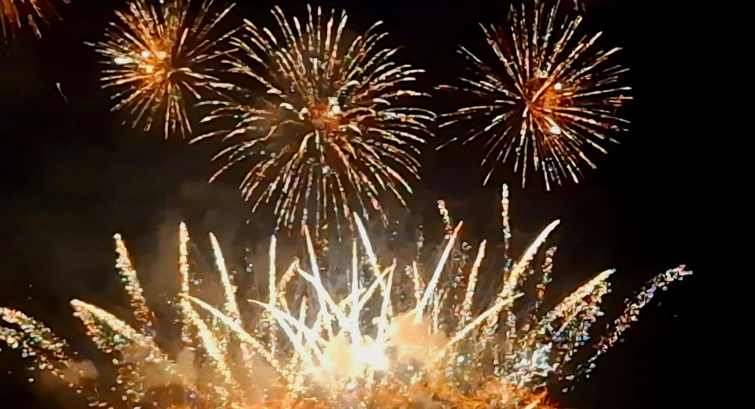 Apoteosis de fuego y luces.