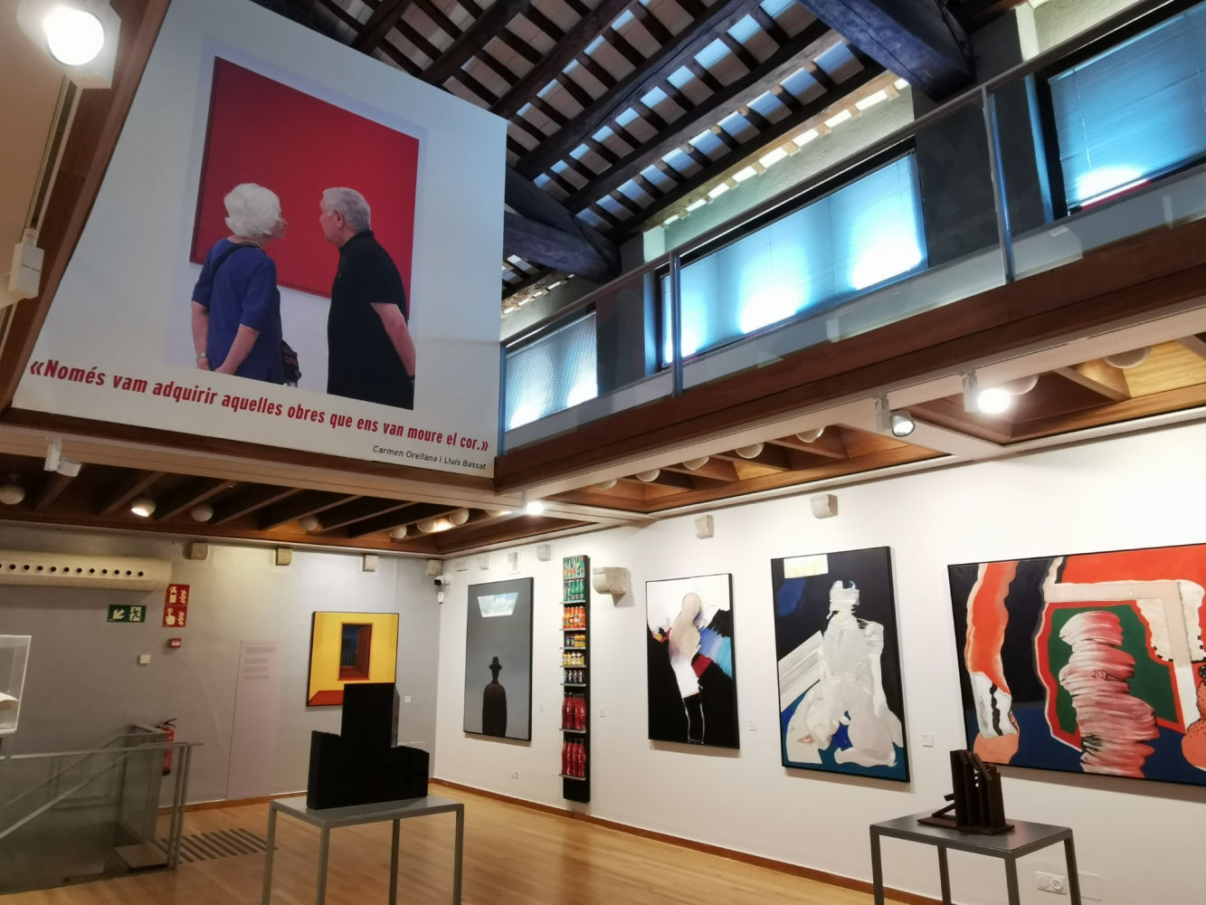 Vista de varias de las obras de la exposición 'Mestres de l’art català del segle XX. Col·lecció Bassat'.
