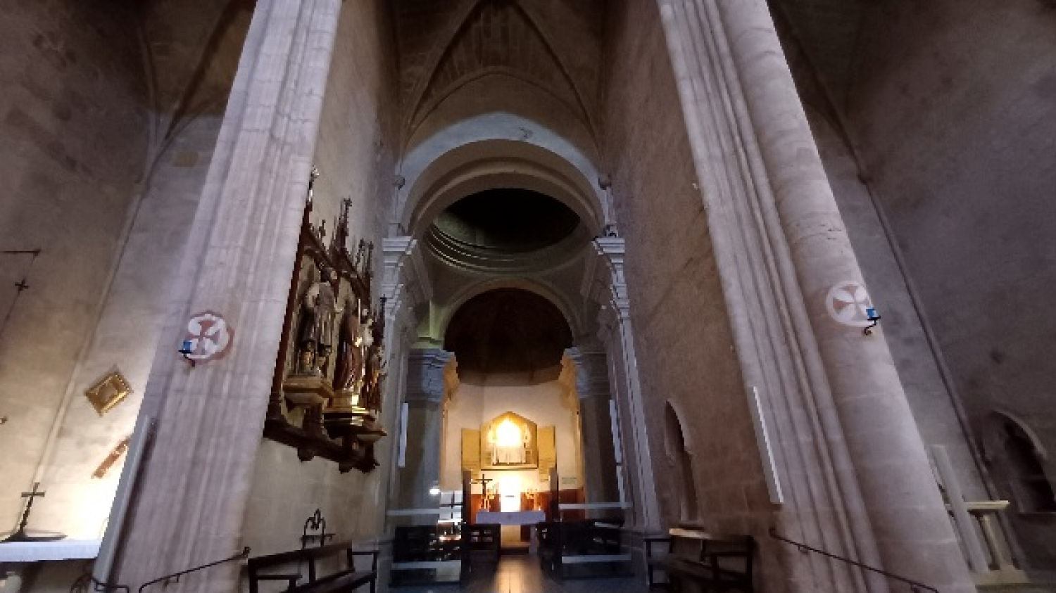Nave del templo gótico de Santa María la Mayor