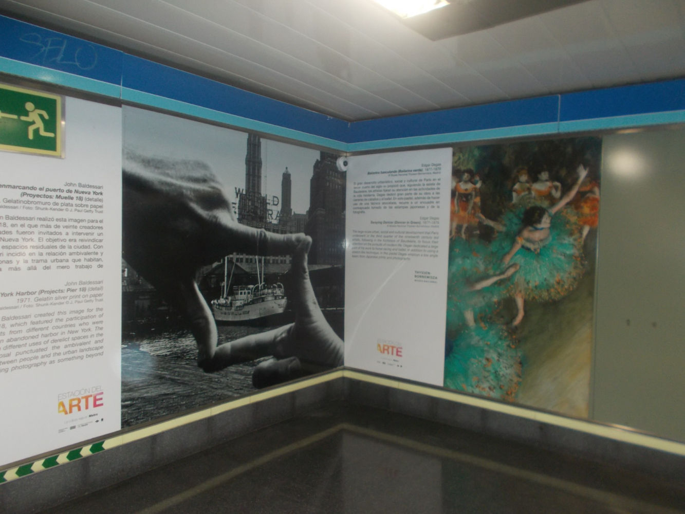 Réplicas de cuadros en la Estación del Arte.