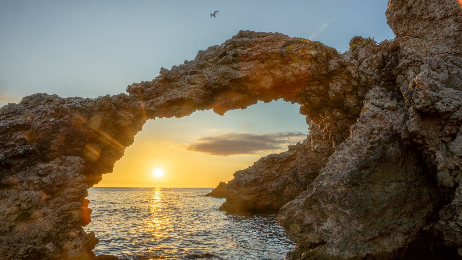 El sol luce en El Portitxol.