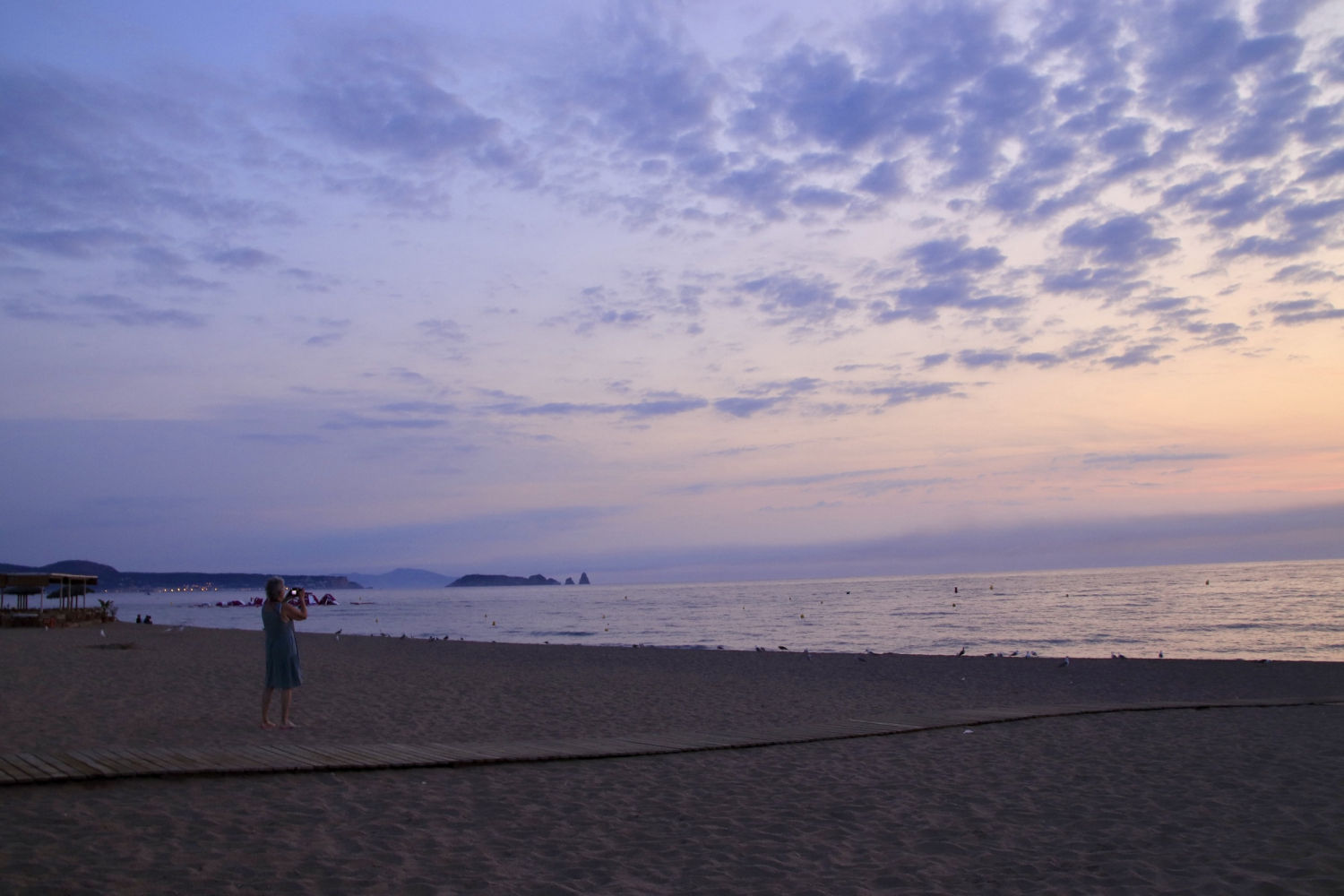 Altocúmulos en el amanecer de Begur.