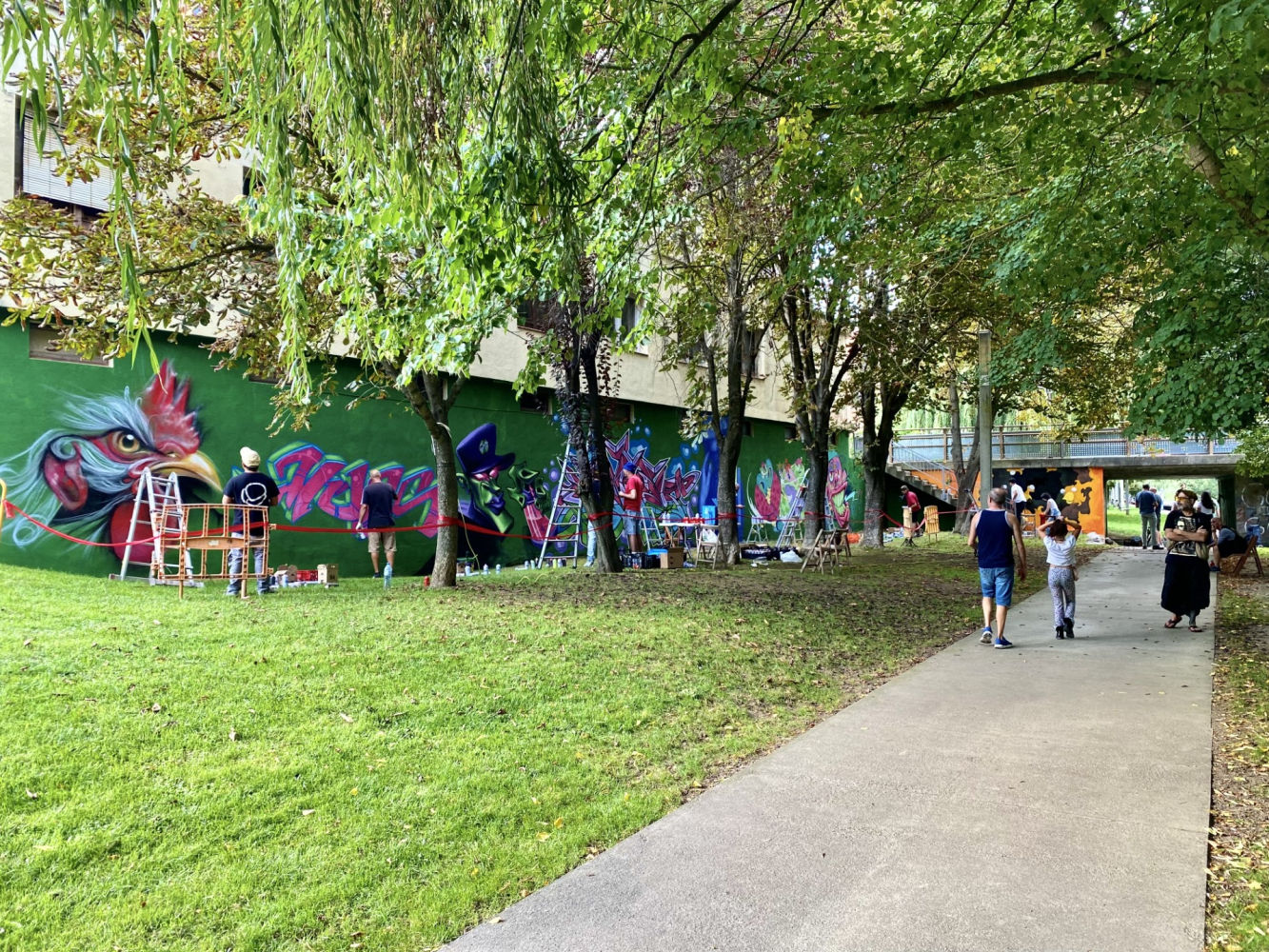 Vista de la exhibición de grafitis en Campdevànol.