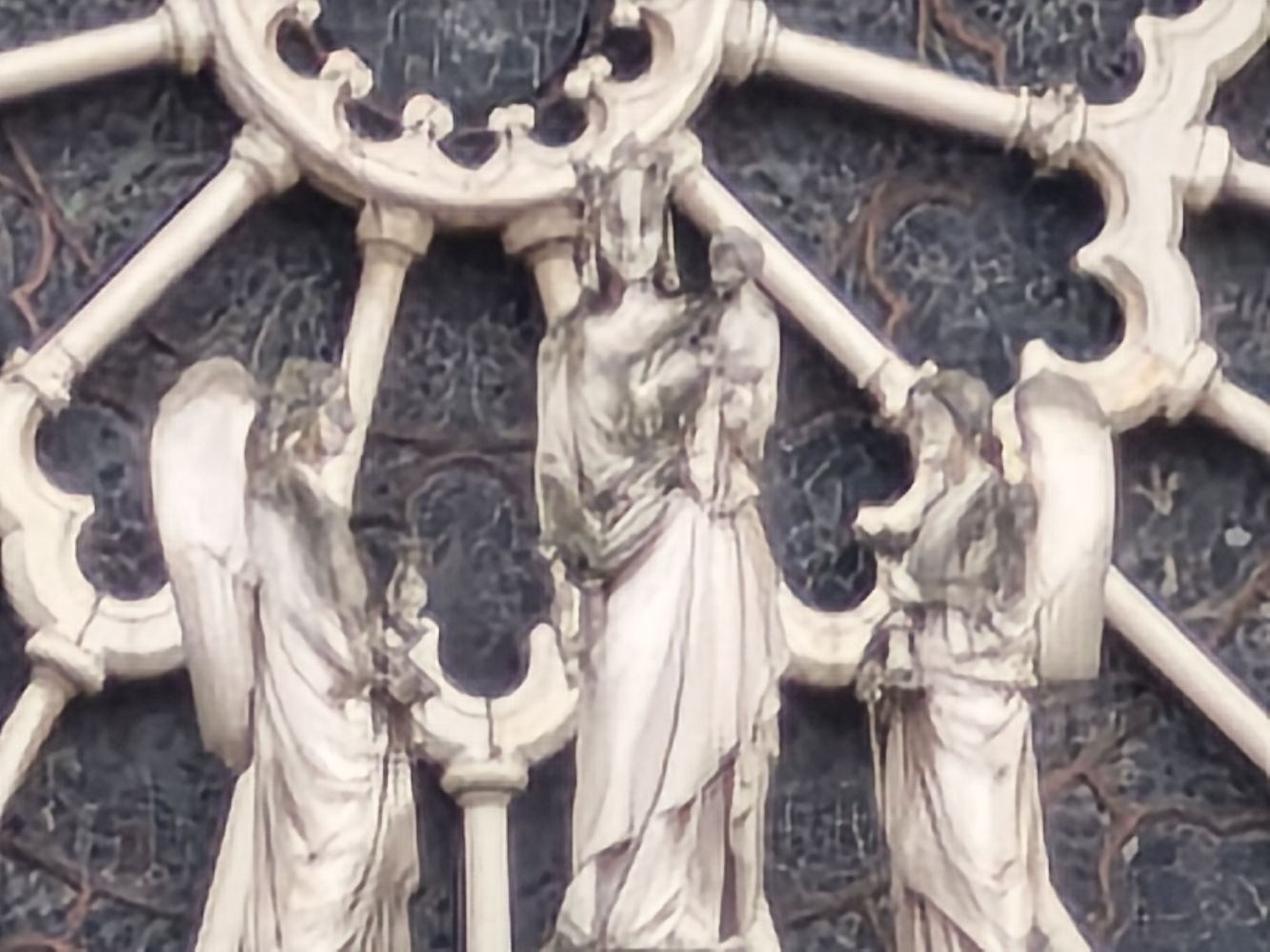 Detalle del rosetón de la catedral de Nôtre Dame (zoom)