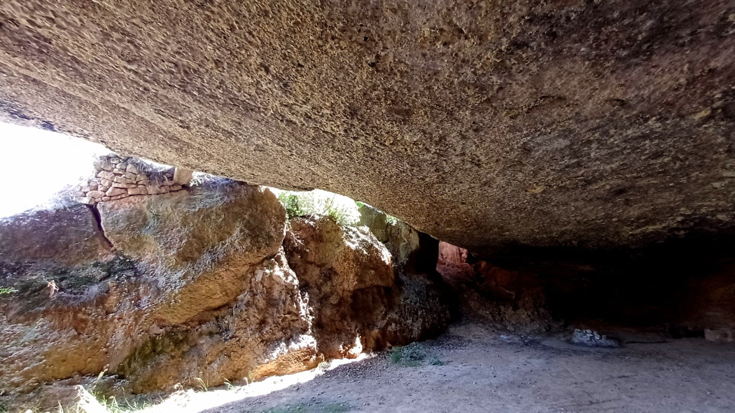 Estructura de la Cova del Cintet.