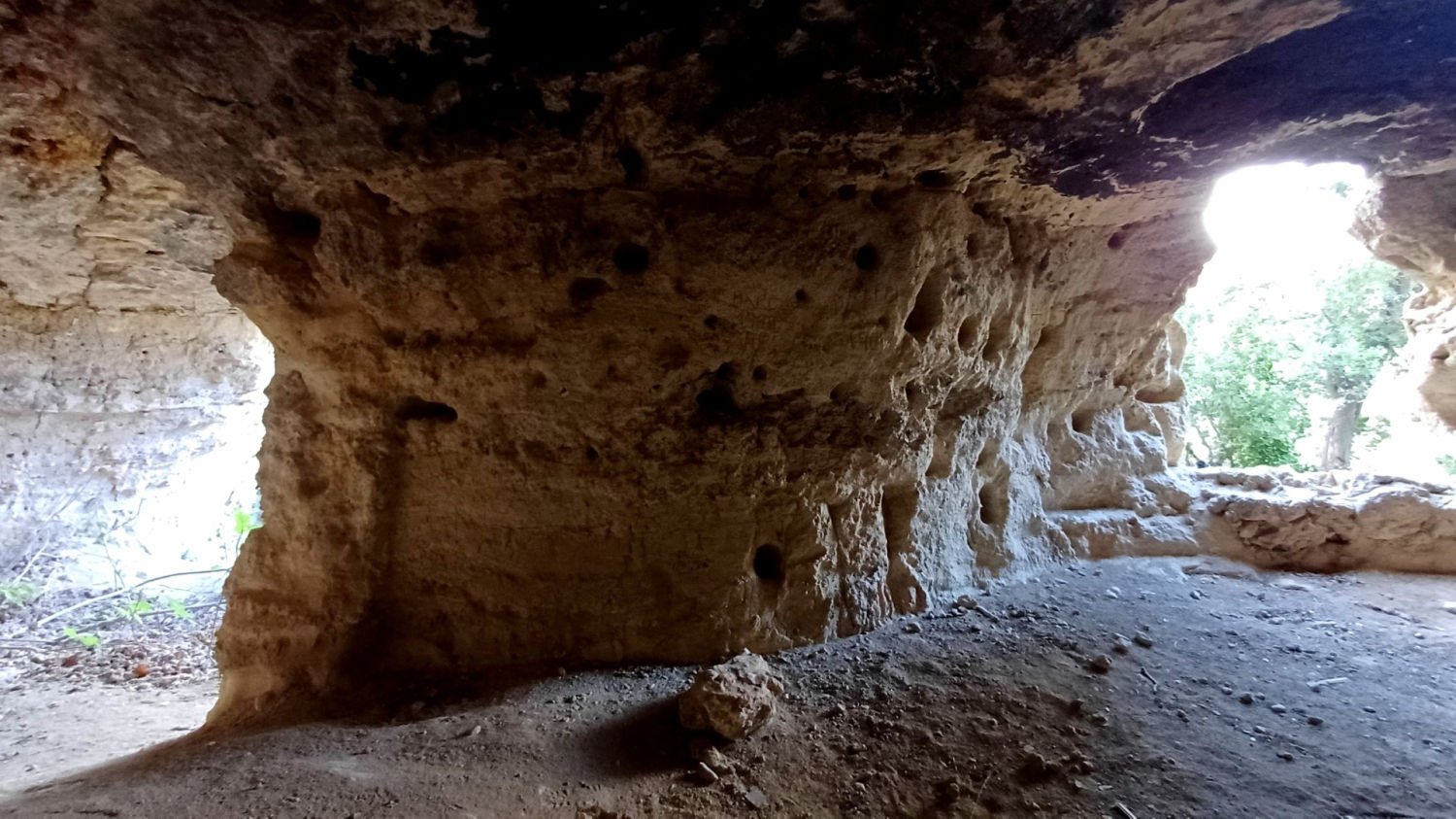La luz entrando en la Cova del Mallorquí
