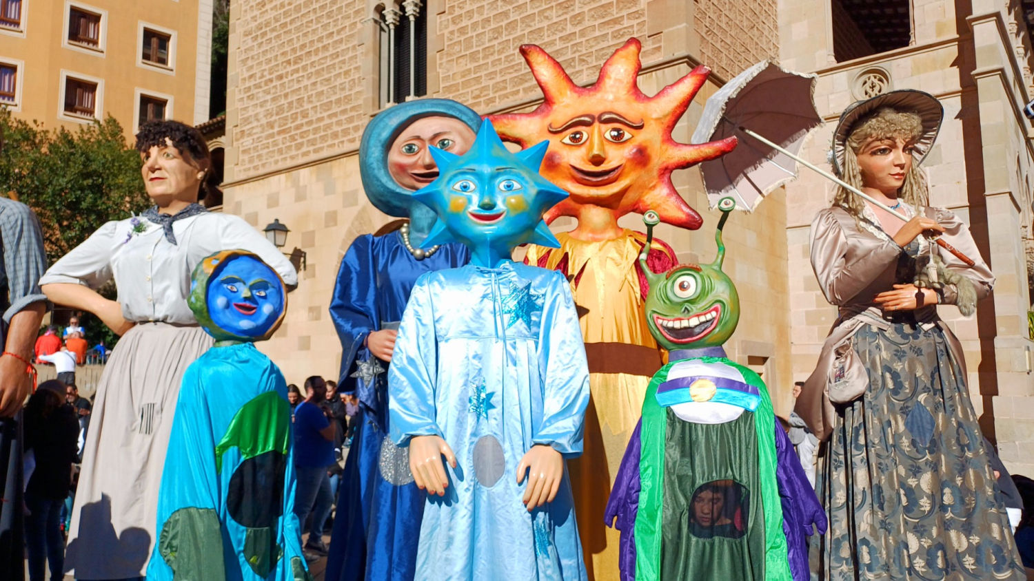 Gegants expuestos en Montserrat.
