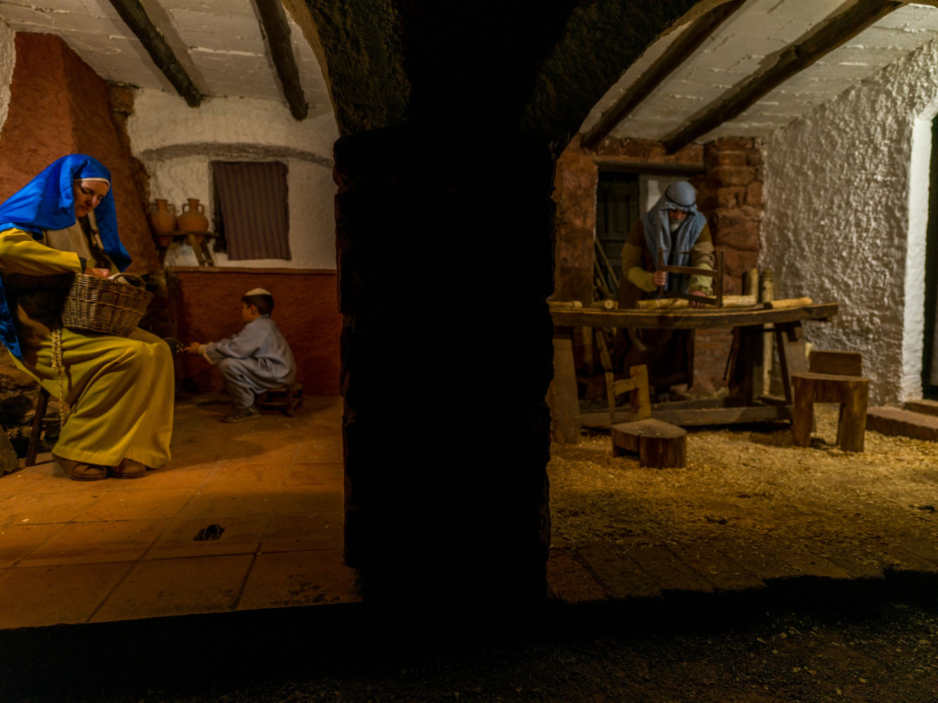 Varias escenas del pesebre viviente de Corbera.