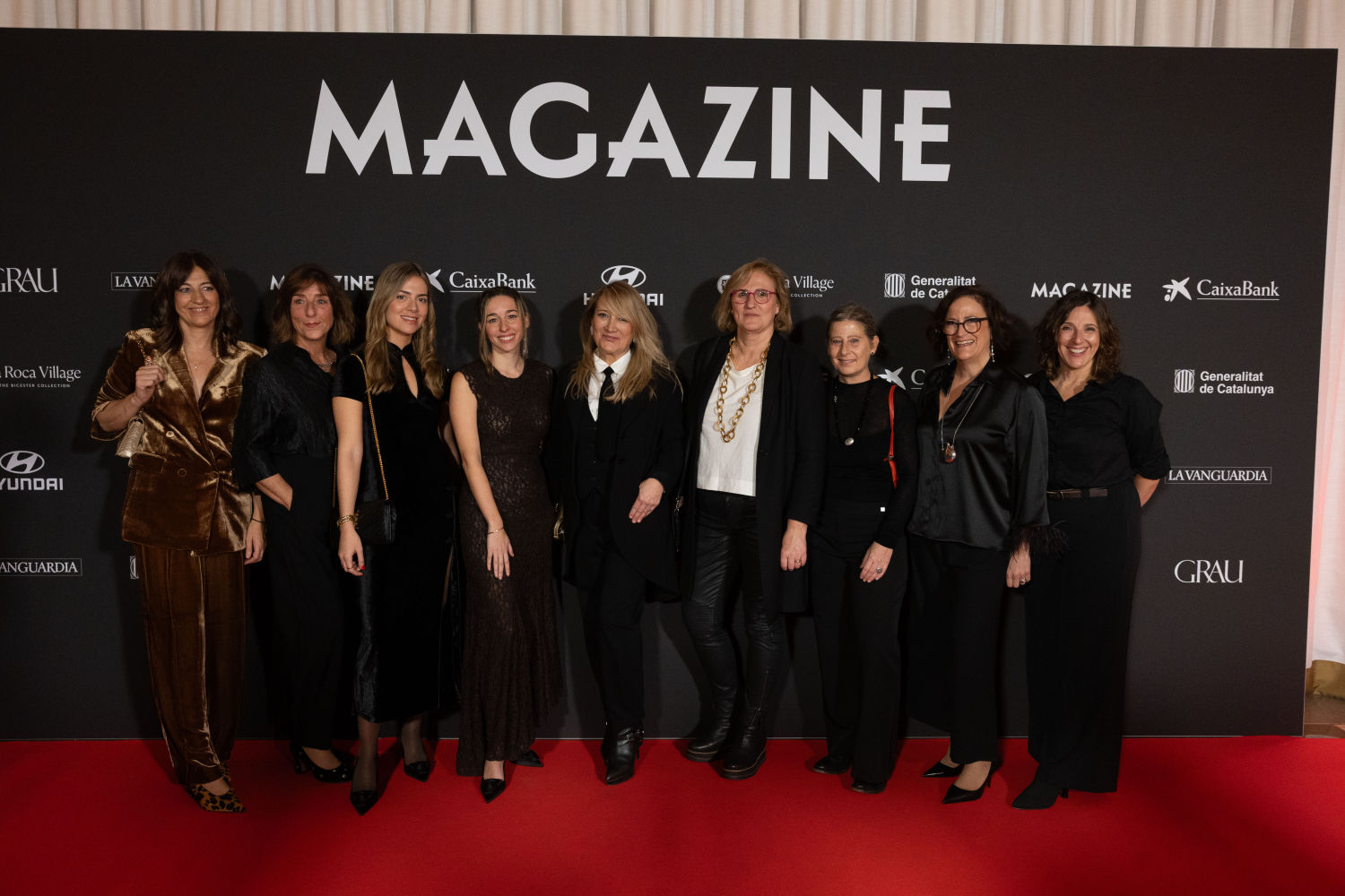 La redacción femenina del 'Magazine', Aintzane, Mònica, Sandra, Àlex, Joana, Magda, Georgina, Begoña y Lidia