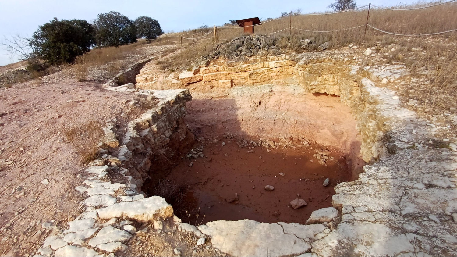 Fortificación en la sierra de Bellmunt - Almenara