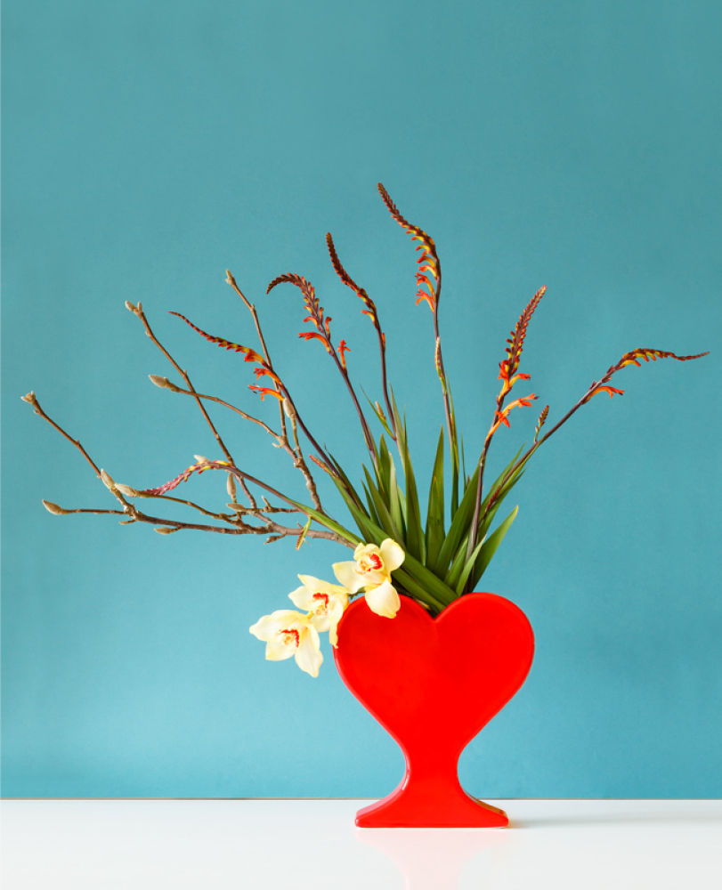 Tot Cor es un proyecto artístico, solidario y colaborativo cuya pieza central es un jarrón creado por Pepa Reverter para apoyar a personas con enfermedades incurables o poco visibles