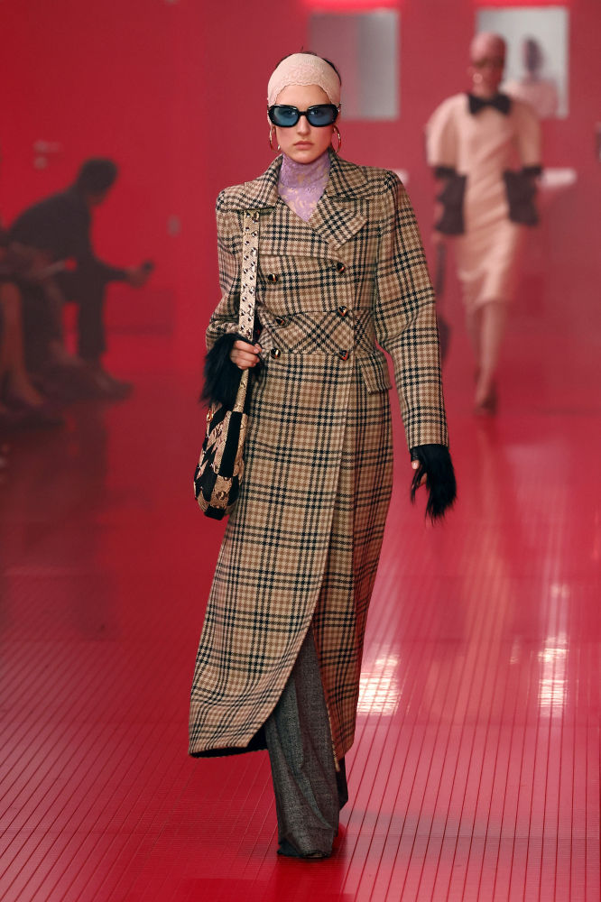 PARIS, FRANCE - MARCH 9: (EDITORIAL USE ONLY - For Non-Editorial use please seek approval from Fashion House) A model walks the runway during the Valentino Womenswear Fall/Winter 2025-2026 show as part of Paris Fashion Week on March 9, 2025 in Paris, France. (Photo by Estrop/Getty Images)
