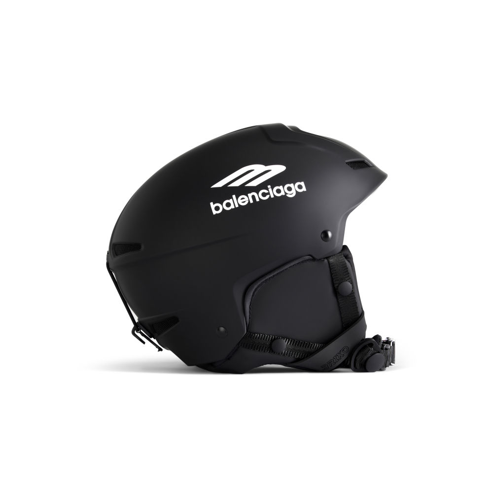 Casco para esquí alpino y snowboard de la línea Balenciaga Skiwear. De diseño ergonómico y con un acabado sofisticado