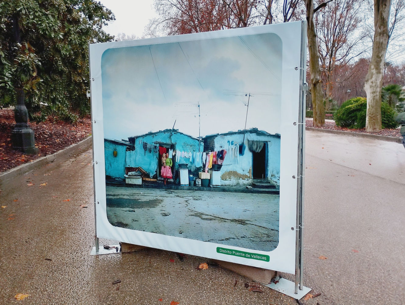 Una de las imágenes de la Transición expuestas en El Retiro.