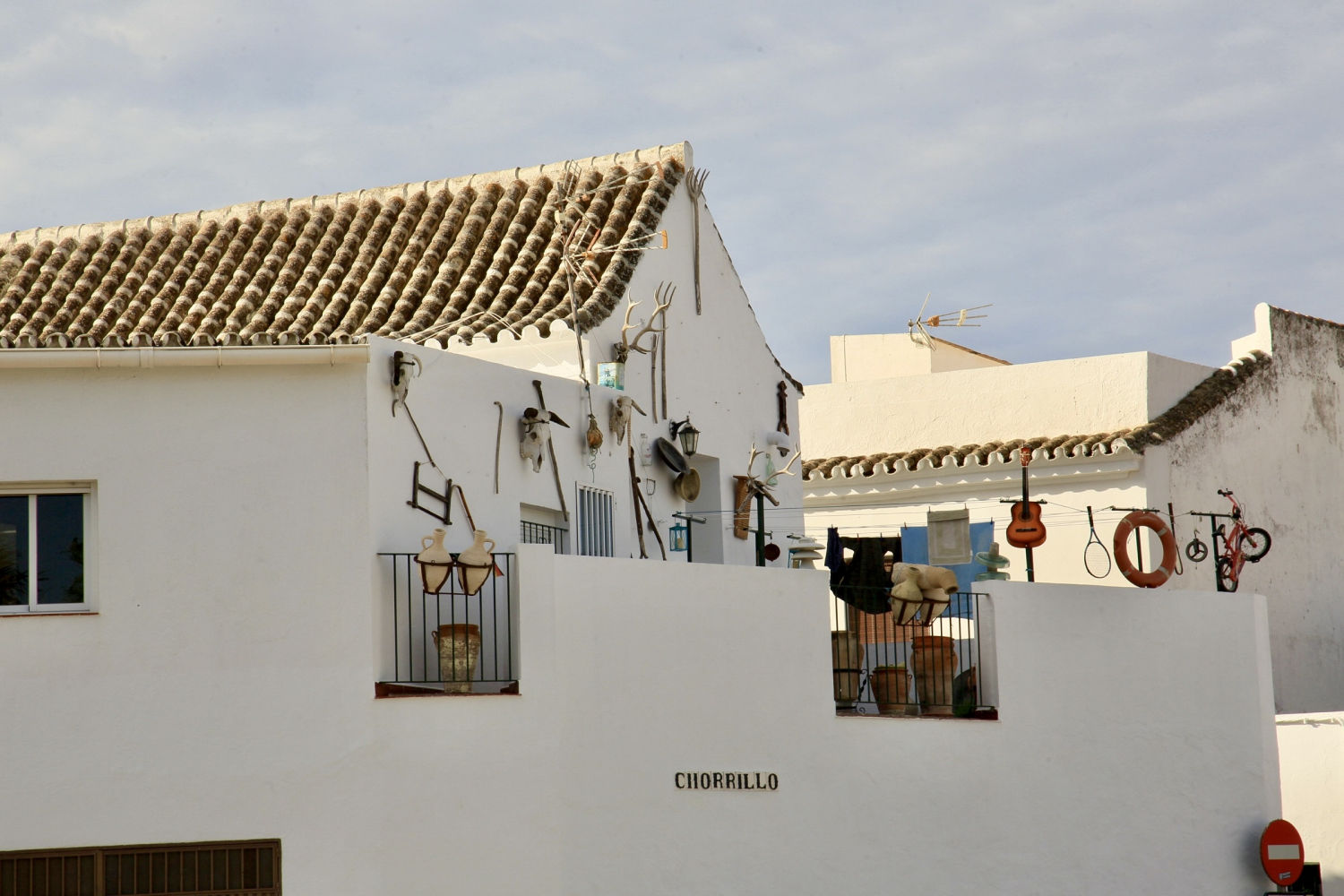 Una casa con una curiosa decoración en Cádiz.