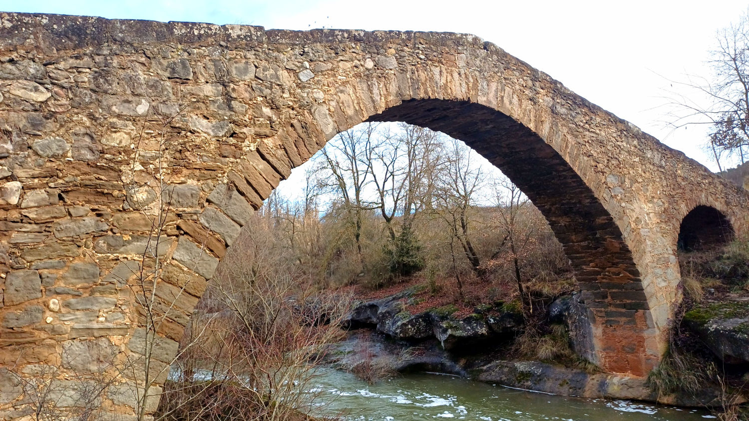 Imagen inferior del puente Merlès.