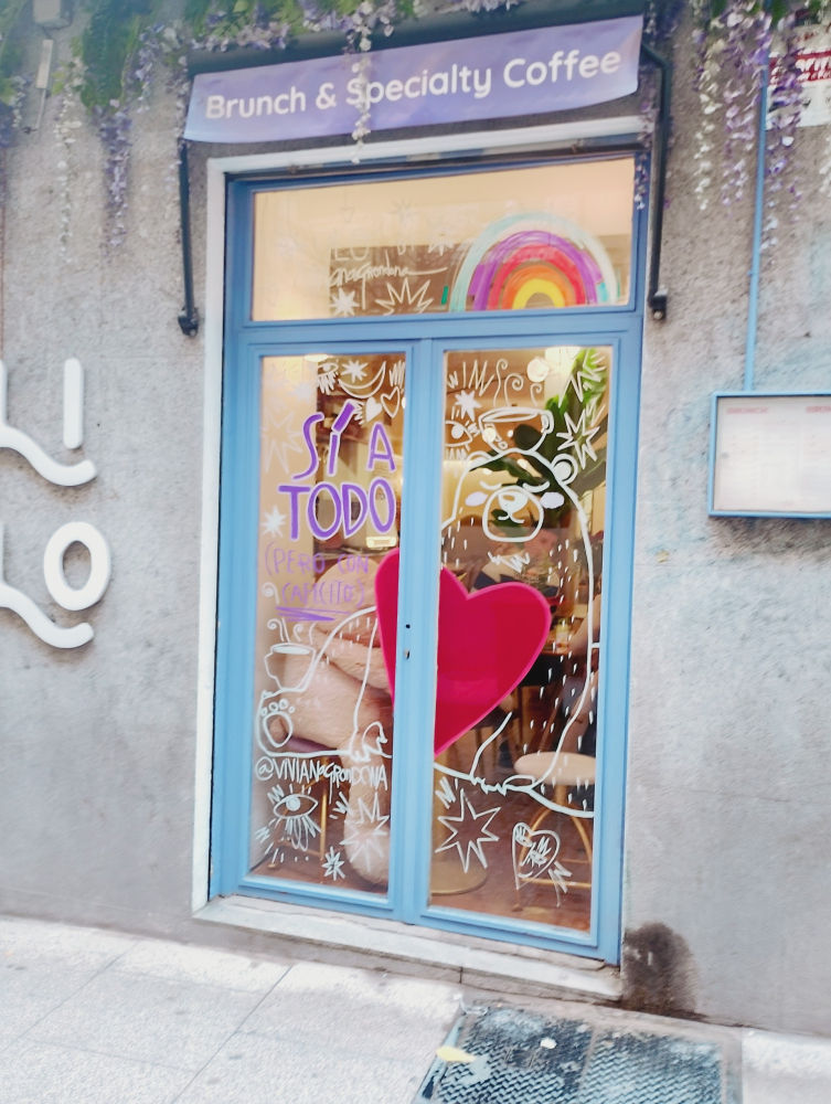 Pintoresca tienda de la calle Libertad.