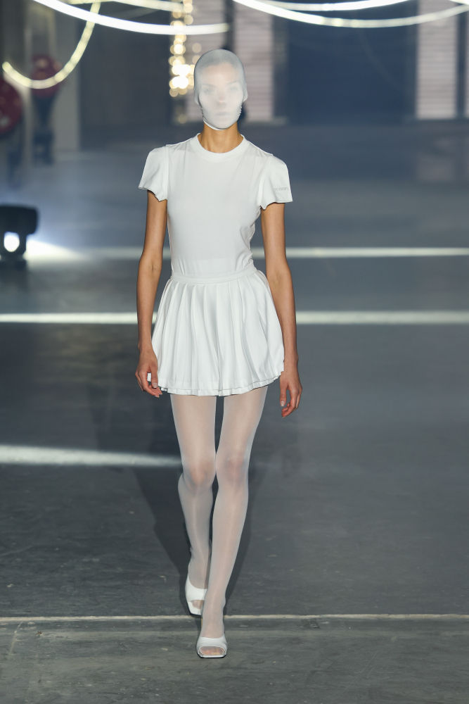 PARIS, FRANCE - OCTOBER 03: (EDITORIAL USE ONLY - For Non-Editorial use please seek approval from Fashion House) A model walks the runway during the Vaillant Womenswear Spring/Summer 2026 presentation as part of Paris Fashion Week on October 03, 2025 in Paris, France. (Photo by Dominique Charriau/WireImage)