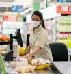 Cajera en el supermercado (Latin American cashier scanning products at a grocery store wearing a facemask - quarantine lifestyle concepts
, ASCII, 114 components