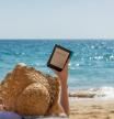Lleva tu lectura a cualquier parte este verano con los mejores lectores de ebook