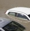 La maniobra que te salvará la vida si una riada te arrastra en el coche