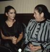 LA CANTANTE ISABEL PANTOJA CON SU MADRE ANA MARTIN DURANTE UN ACTO PUBLICO