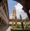 Claustro del monasterio de Santa María de Ripoll, en Girona