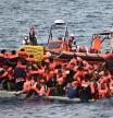 Diez muertos asfixiados en la cubierta de una patera en el Mediterráneo
