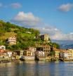 Pueblo costero de Pasaia Donibane, Gipuzkoa, Basque Country, Spain. Pasajes de San Juan