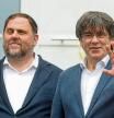 BELGIUM CATALAN SEPARATIST IN WATERLOO:Brussels (Belgium), 07/07/2021.- Free Catalan separatist leaders Oriol Junqueras (L) is welcomed by Former Catalan leader Carles Puigdemont ahead of a meeting at Casa de la Republica Catalana in Waterloo, Belgium, 07 July 2021. (Bélgica) EFE/EPA/STEPHANIE LECOCQ