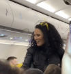 Sorpresa de Rosa López en el avión de Eurovisión 2022 Barcelona-Turín