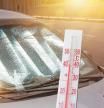 El parasol es más efectivo de lo que piensas: ¿Cuánto puede bajar la temperatura interior del coche?