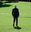 US President Joe Biden walks to Marine One on the South Lawn of the White House October 20, 2022, in Washington, DC. - Biden is travelling to Pittsburgh and Philadelphia. (Photo by Brendan Smialowski / AFP)