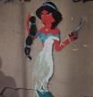 La princesa Jasmine de 'Aladdin' se une en un grafiti en Gràcia a la lucha por la libertad de las mujeres iraníes.
