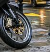 Consejos de seguridad para ir en moto en días de lluvia