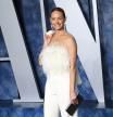 Amber Valletta llega a la fiesta de Vanity Fair después de los Oscars vestida por Mango