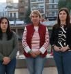 Las alcaldesas de Catarroja, Benetússer y Paiporta ante uno de los altares improvisados para las víctimas