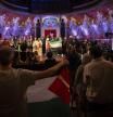 Un Palau de la Música lleno hasta la bandera canta, baila, recita y se emociona por Palestina