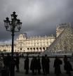 La policía francesa detiene a otras cinco personas vinculadas al robo en el Louvre