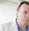 El escritor Christopher Hitchens