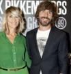 Santi Millán junto a su esposa Rosa Olucha en el photocall de la tienda Dirk Bikkembergs de Barcelona