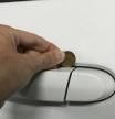 El truco de la moneda que utilizan los ladrones para desvalijar coches